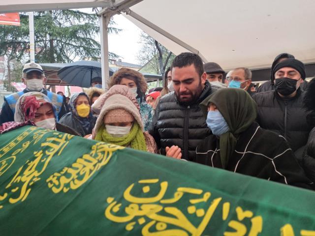 Anneye en acı veda! Katledilen hemşire Ömür Erez'in kızının tabut başındaki hali kahretti