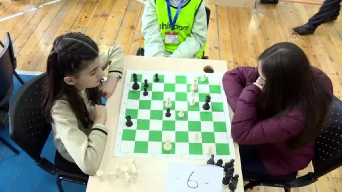 Bakü Türk Okullarında karne ve zeka oyunları heyecanı