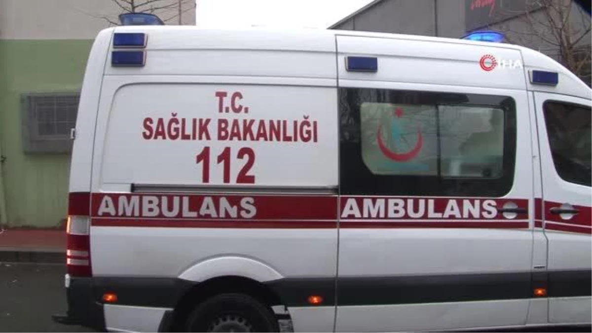 Beyoğlu\'nda yük asansörünün halatı koptu: 5 yaralı