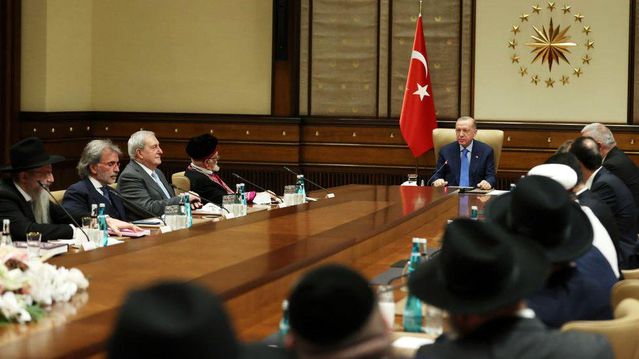 Çavuşoğlu, İsrailli mevkidaşı ile yıllar sonra ilk defa telefonda görüştü