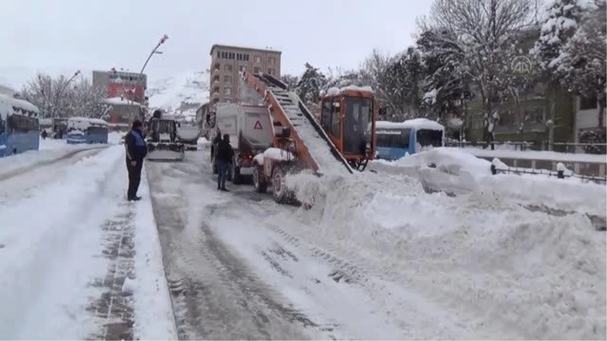 Doğu Anadolu\'daki 4 ilde 646 yerleşim yerinin yolu kapandı