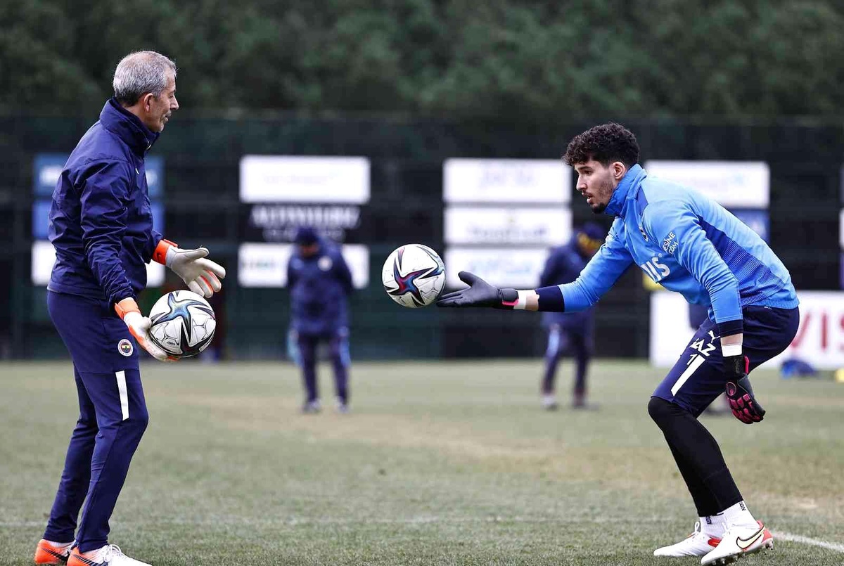 Fenerbahçe, Sivasspor maçı hazırlıklarını tamamladı