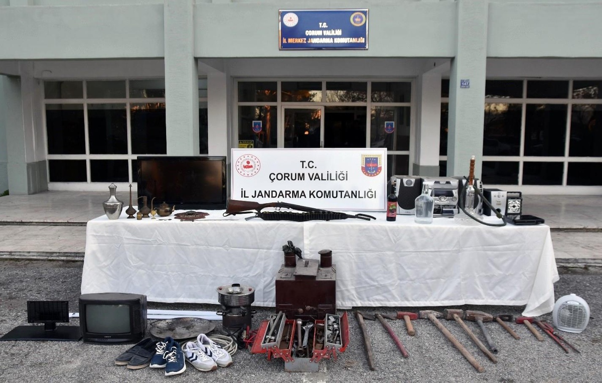 Jandarma özel ekipleri 26 ayrı hırsızlık olayını aydınlattı