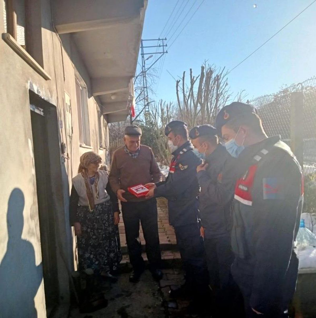 Son dakika! Jandarmadan şehit ailesine duygulandıran ziyaret