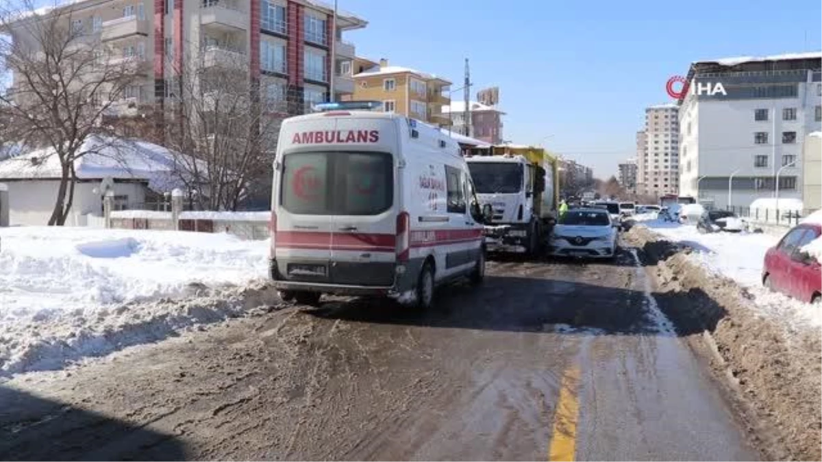 Son dakika haberleri | Kar nedeniyle kayarak kamyonun altına giren kadın feci şekilde öldü