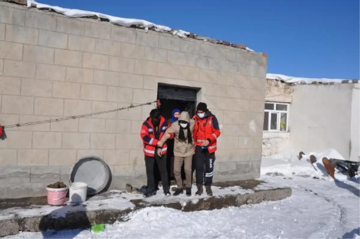 Kardan kapanan köylerdeki diyaliz hastaları için seferber oldular