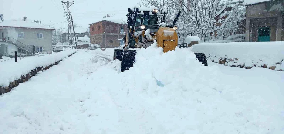 Kayseri\'de 153 mahalle yolu ulaşıma açıldı