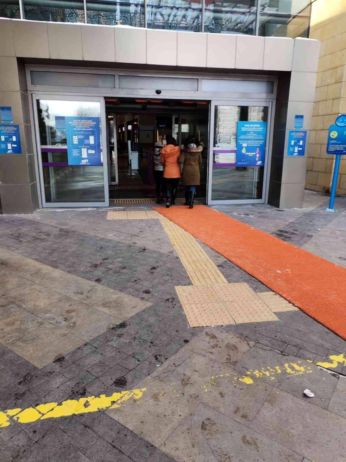 Milyarlık Forum Kayseri AVM\'deki sunta kaldırıldı