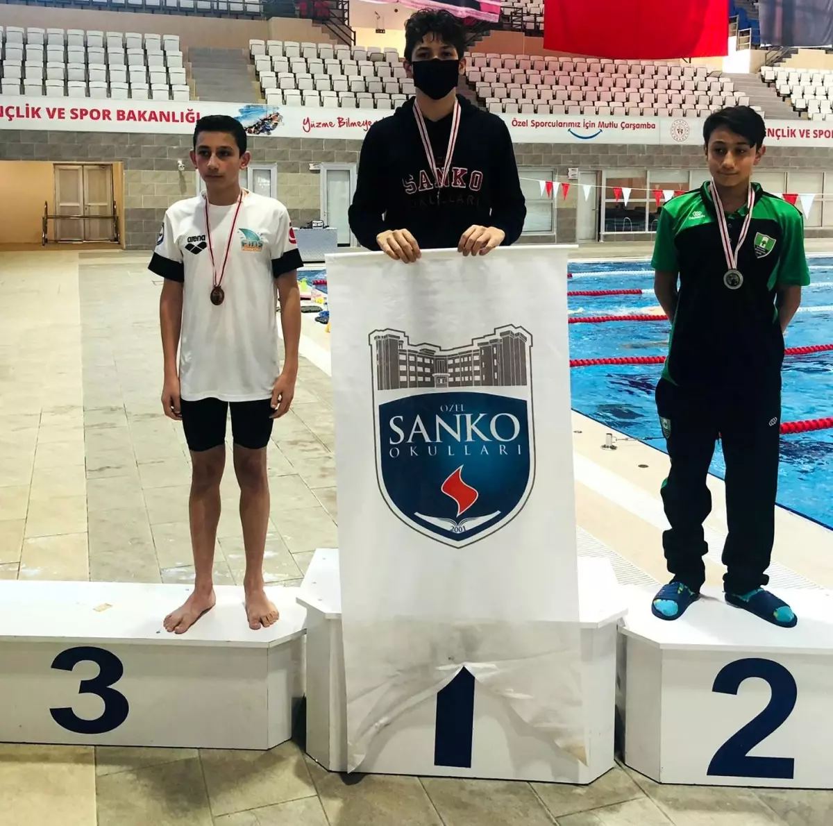 Şehitkamil\'i anma yüzme müsabakası