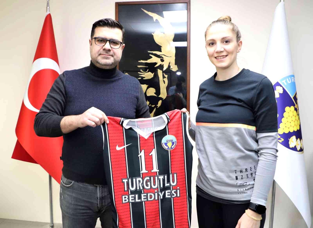 Selen Kafadar Aşıcı Turgutlu Belediyespor\'da