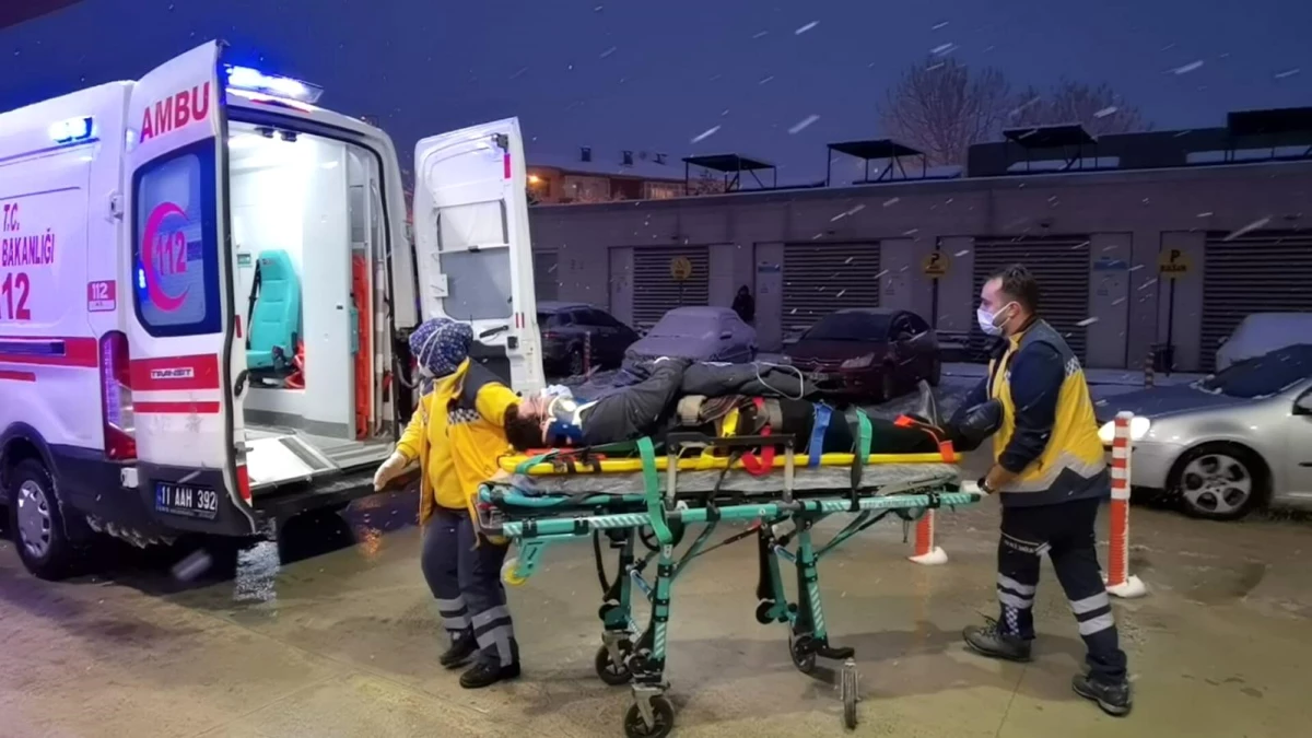 Bozcaada Kaymakamı ve eşi Bursa\'daki kazada yaralandı