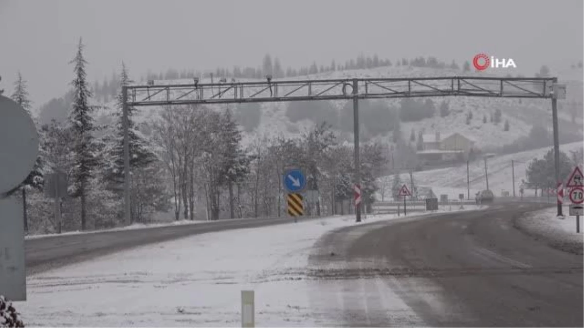 Çankırı\'da yoğun kar yağışı: 765 karayolu trafiğe kapandı