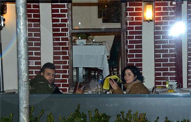 Erkan Şen'den ayrılan Merve Boluğur bakın kiminle yakalandı