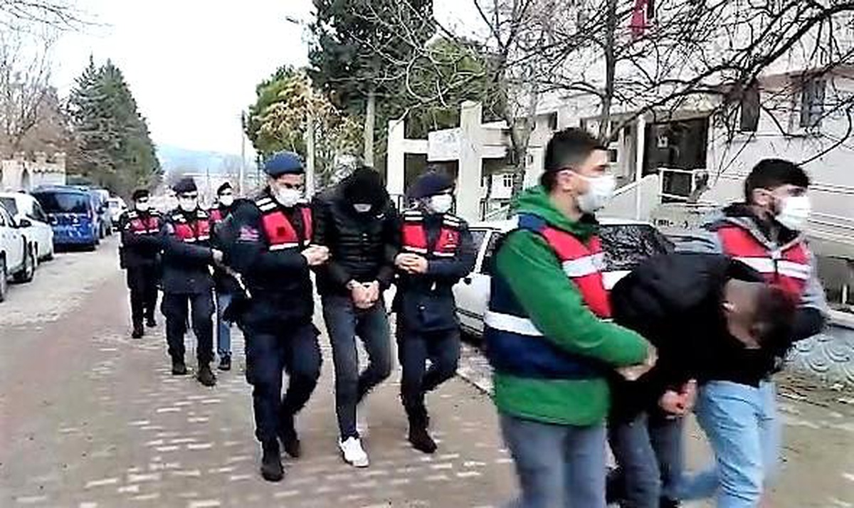 İmzayı atıp hırsızlığa gittiler