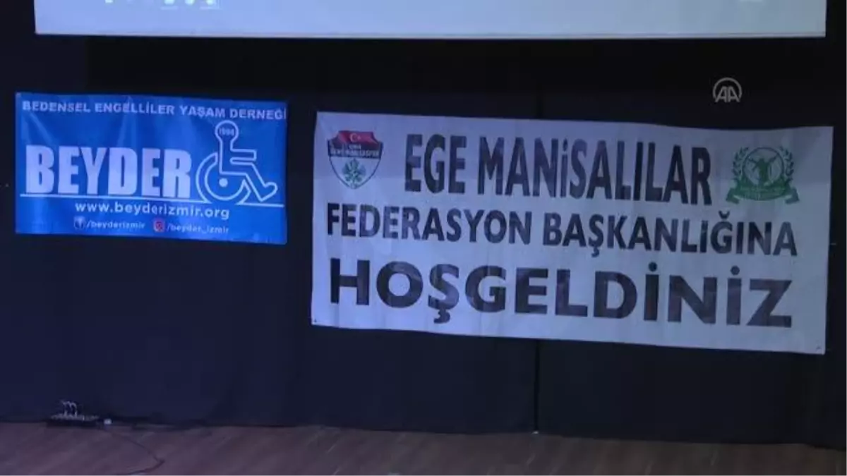 "İstiklal, Cumhuriyet, Yeni Türkiye ve İzmir" konulu konferans düzenlendi