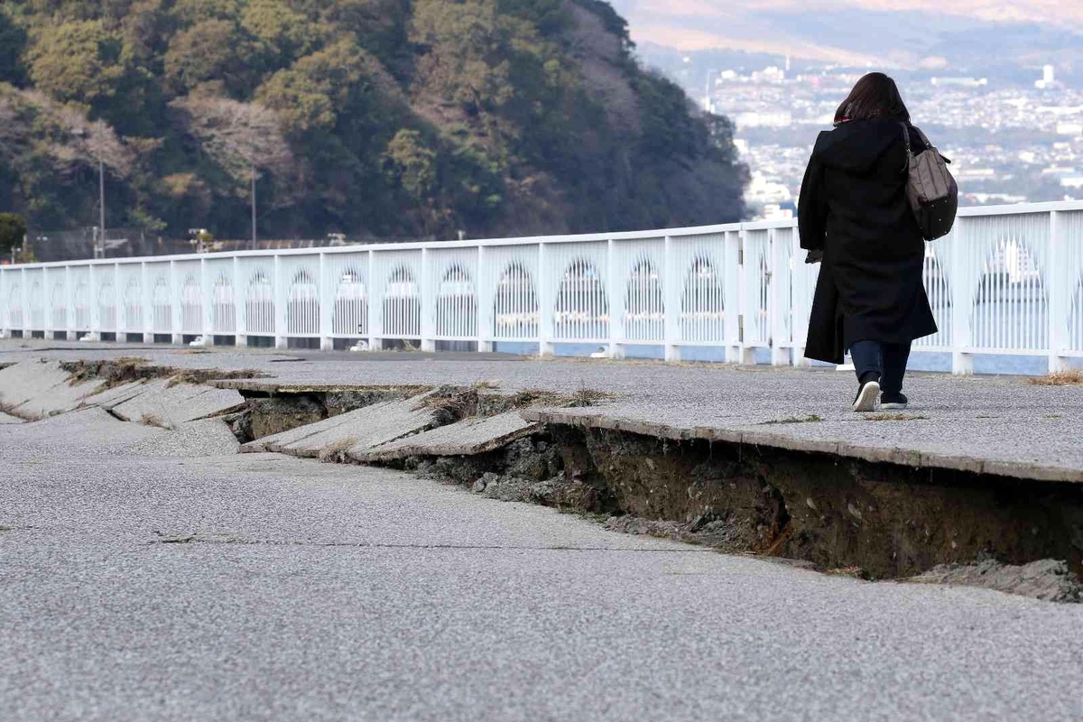 Japonya\'da 6,6 büyüklüğünde deprem: 13 yaralı
