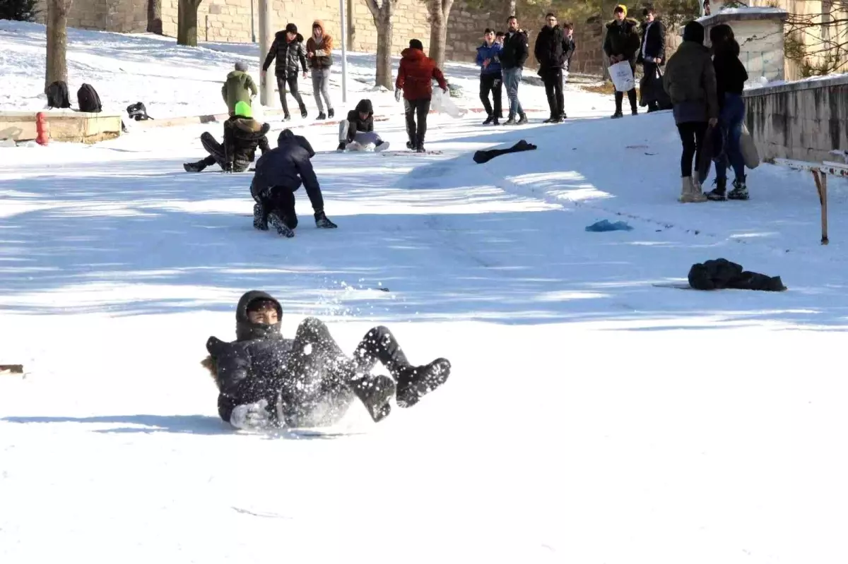 Karaman Kalesi kayak merkezini aratmadı