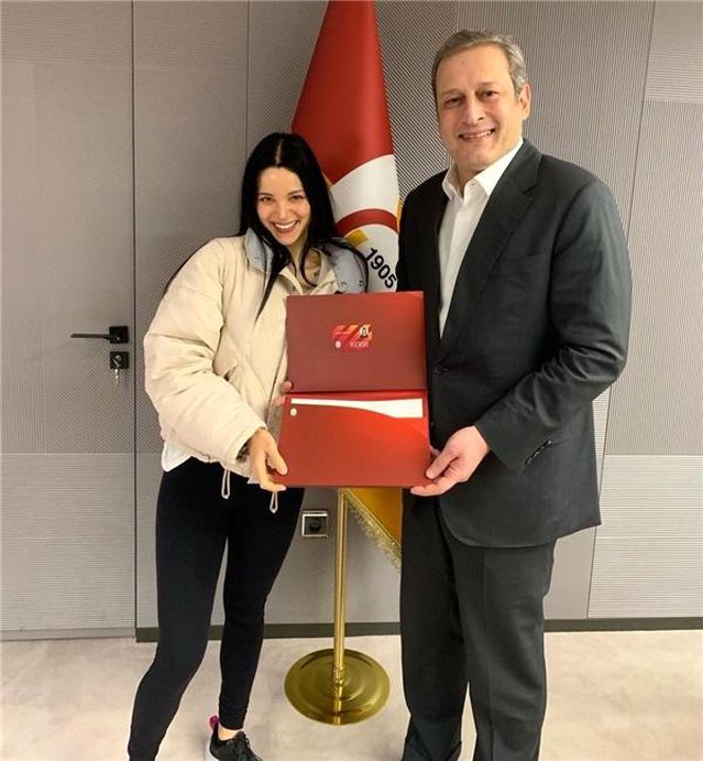 Leyla Tanlar Galatasaray'a üye oldu