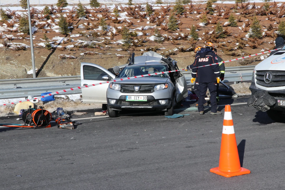 Tırın arkadan çarptığı otomobildeki anne ve kızı yaşamını yitirdi, 6 kişi yaralandı