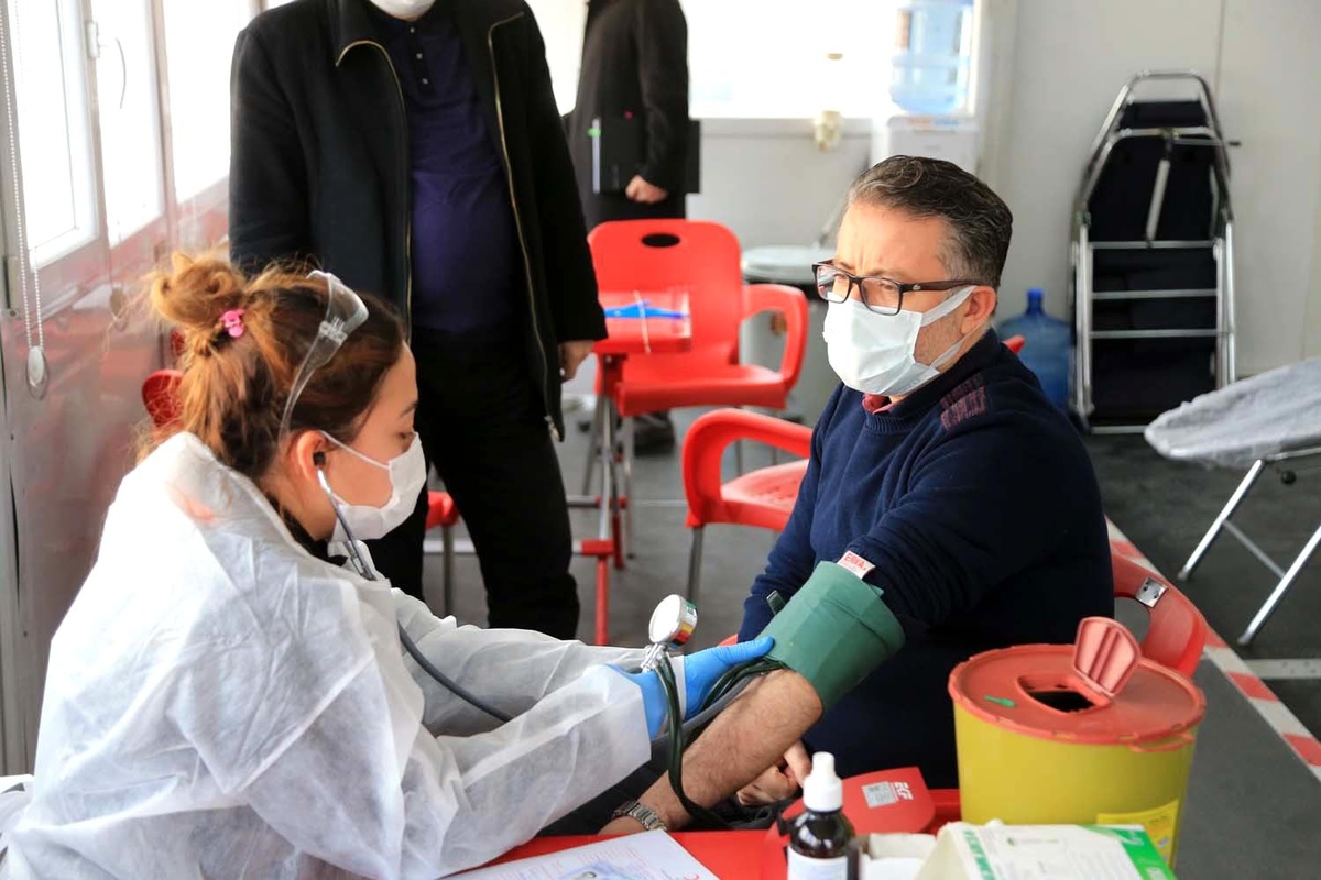 Pamukkale Belediyesi personelinden Kızılay\'a destek