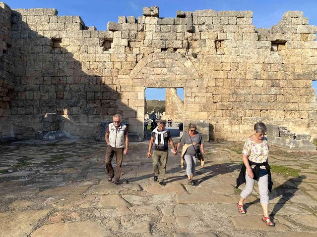 Perge Antik Kenti'nin ziyaretçi sayısı 2021 yılında yüzde yüz arttı