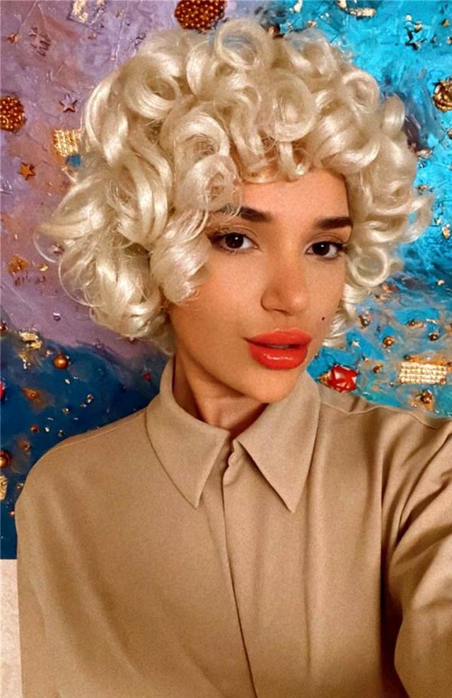 Su El Roman, Marilyn Monroe kılığına girdi
