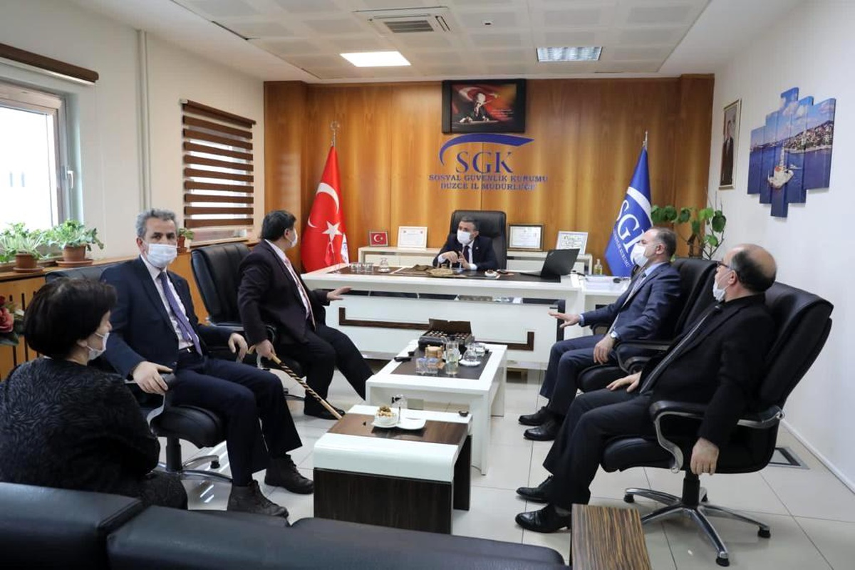 Vali Atay, SGK Müdürlüğü\'nü ziyaret etti
