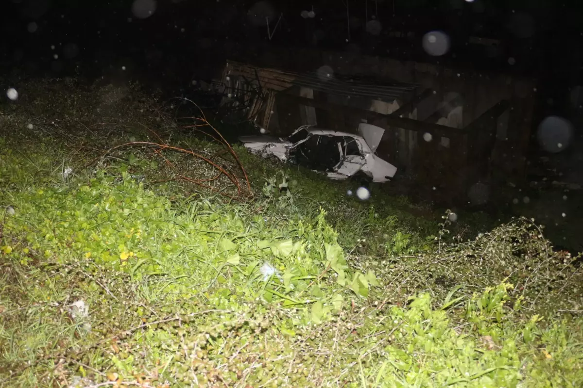 Son dakika haberi... Adana'da iki otomobilin çarpıştığı kazada 4 kişi yaralandı