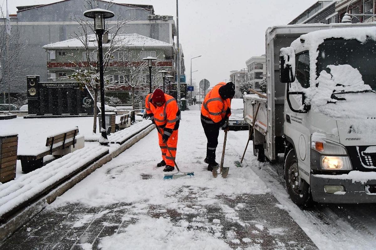 Altınova\'da yollar açık, ekipler teyakkuzda