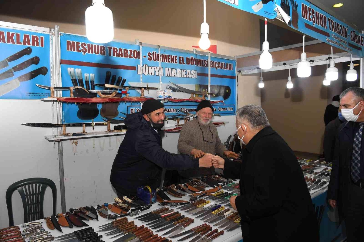 Başkan Büyükkılıç\'tan Yöresel Ürünler Fuarı\'na ziyaret