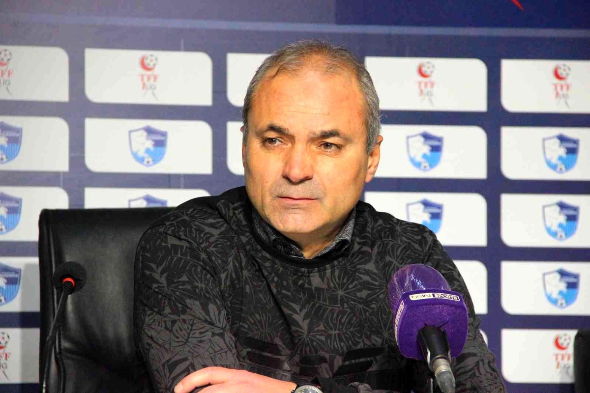 BB Erzurumspor\'da Erkan Sözeri ile yollar ayrıldı