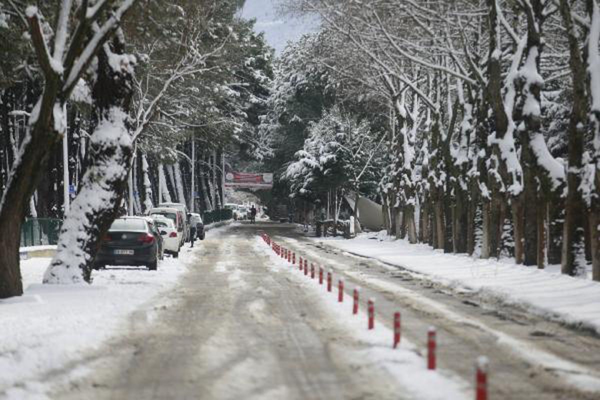 Bursa\'da kar yağışı kartpostallık manzaralar oluşturdu