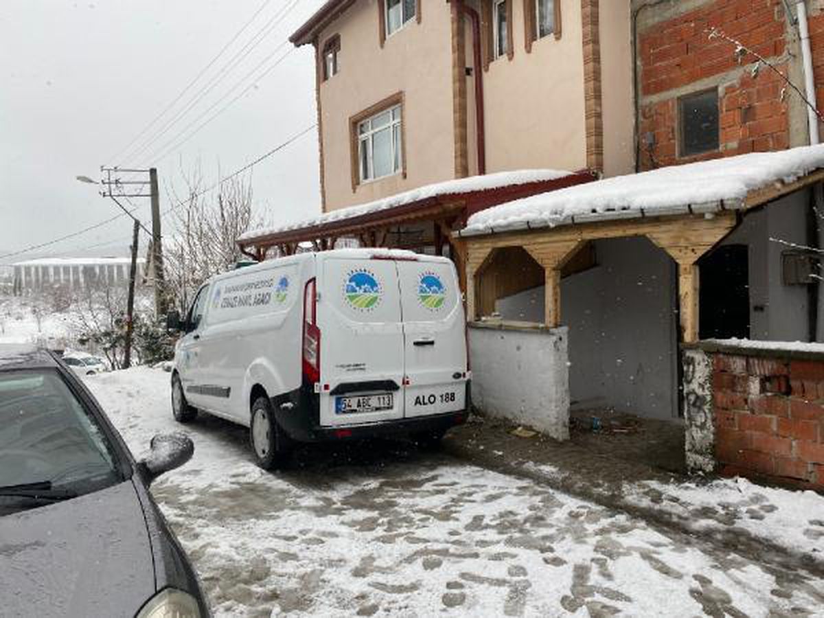 Evde tenekede yakılan kömür 2 can aldı