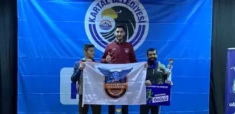 Gazeteci Uğur Mumcu için soğuğa aldırış etmeden koştular