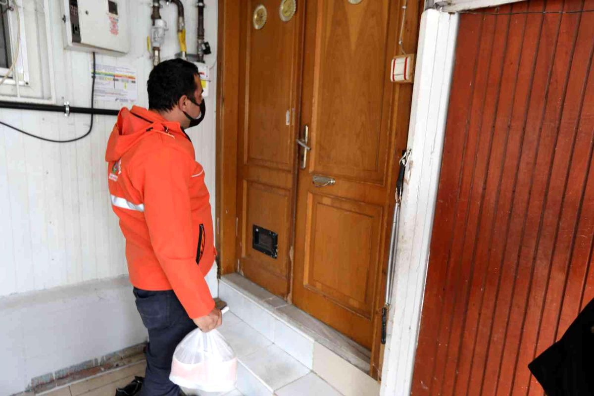 İhtiyaç sahiplerine belediyeden yardım eli
