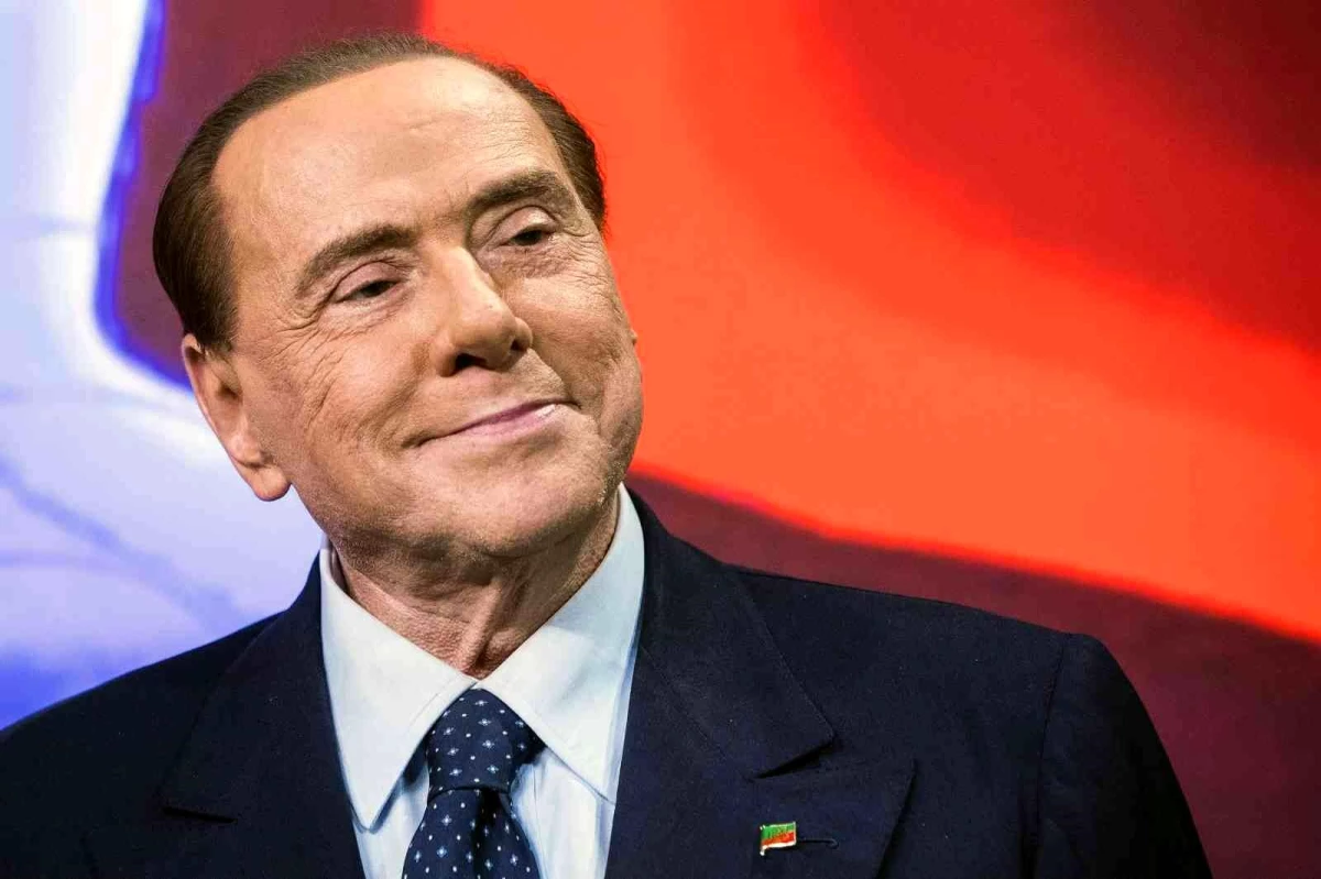 İtalya\'nın eski Başbakanı Berlusconi\'nin 20 Ocak\'tan bu yana hastanede olduğu ortaya çıktı
