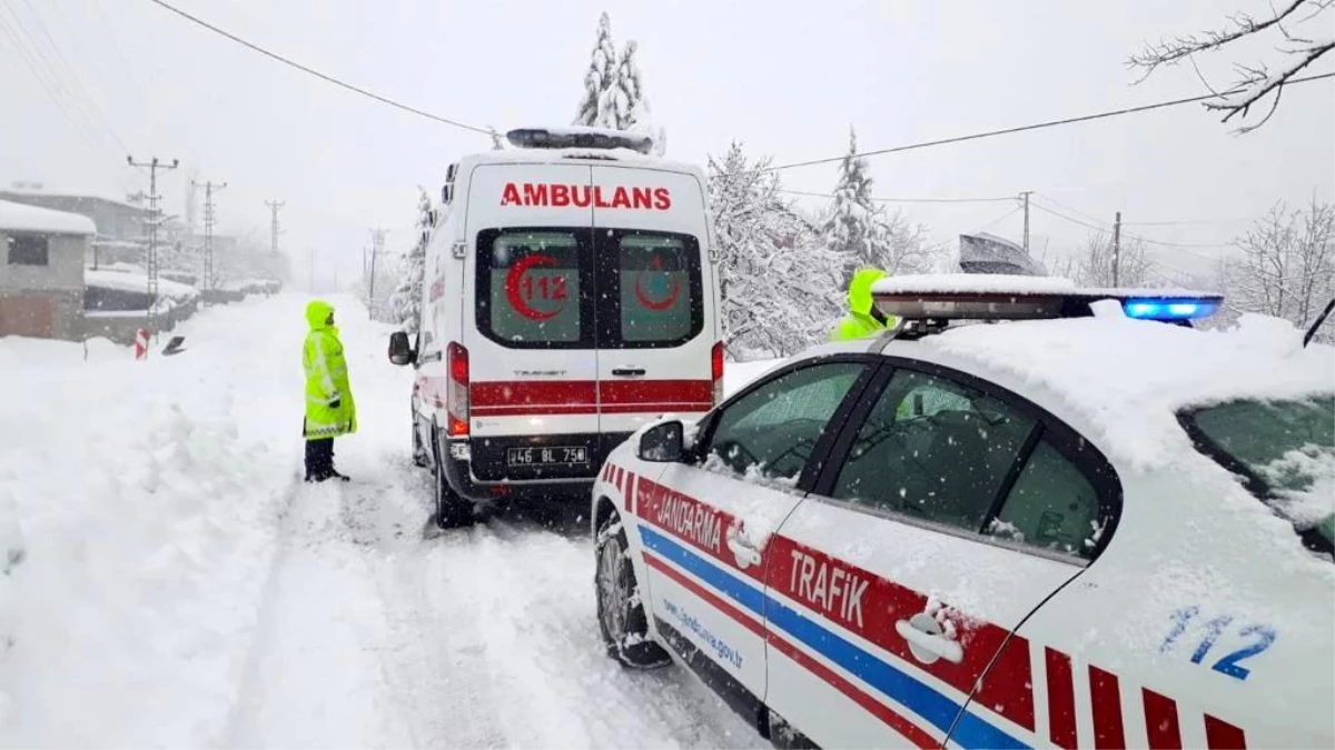 Son dakika haberi! Kahramanmaraş\'ta hastalanan vatandaşa ve yolda kalan ambulansa yardım