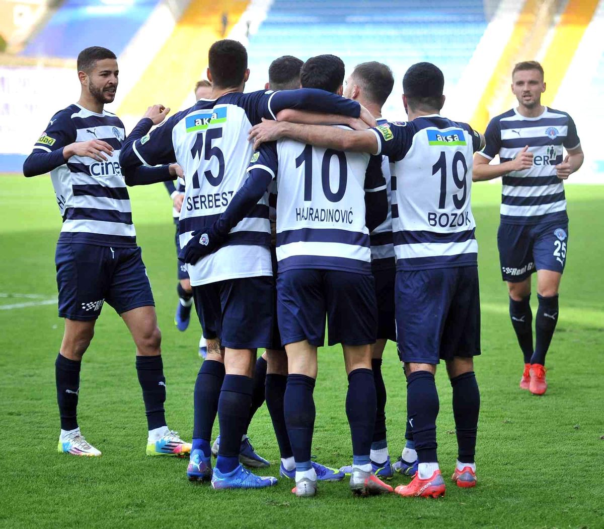 Kasımpaşa galibiyet serisini 5 maça çıkardı