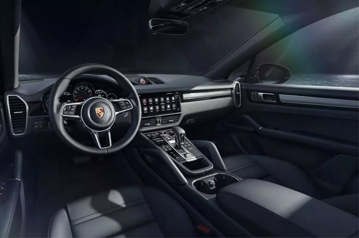 Porsche Cayenne ailesine yeni seri: Platinum Edition