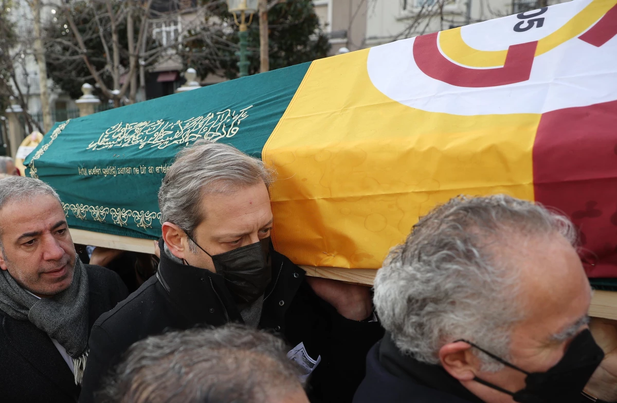 Son Dakika | Galatasaray\'ın eski başkanı Selahattin Beyazıt son yolculuğuna uğurlandı