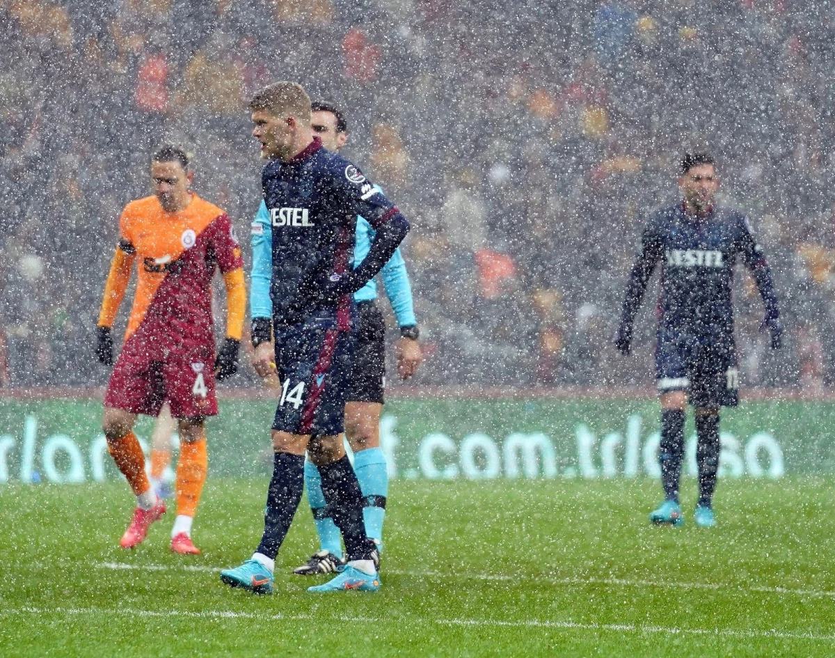 Spor Toto Süper Lig: Galatasaray: 1 - Trabzonspor: 2 (Maç sonucu)