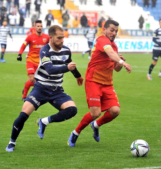 Spor Toto Süper Lig: Kasımpaşa: 2 Kayserispor: 1 (İlk yarı)
