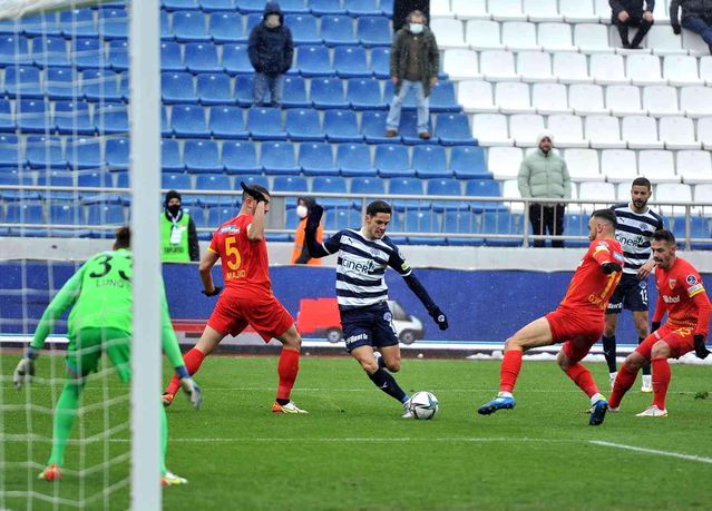 Spor Toto Süper Lig: Kasımpaşa: 2 Kayserispor: 1 (İlk yarı)
