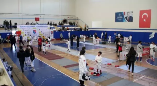 Türkiye Eskrim Şampiyonası, epe turnuvasıyla devam ediyor