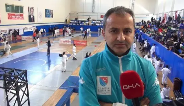 Türkiye Eskrim Şampiyonası, epe turnuvasıyla devam ediyor