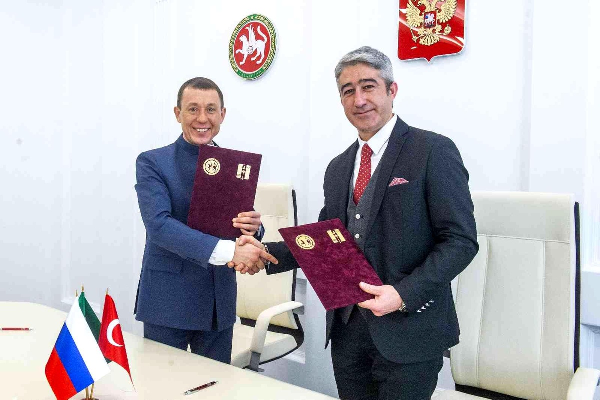 Başkan Oktay kardeş şehir Nijnekamsk\'ta iş birliği protokolü imzaladı