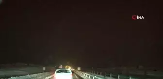 Diyarbakır-Siverek karayolunda karda mahsur kalan 2'si yolcu otobüsü 49 araç kurtarıldı