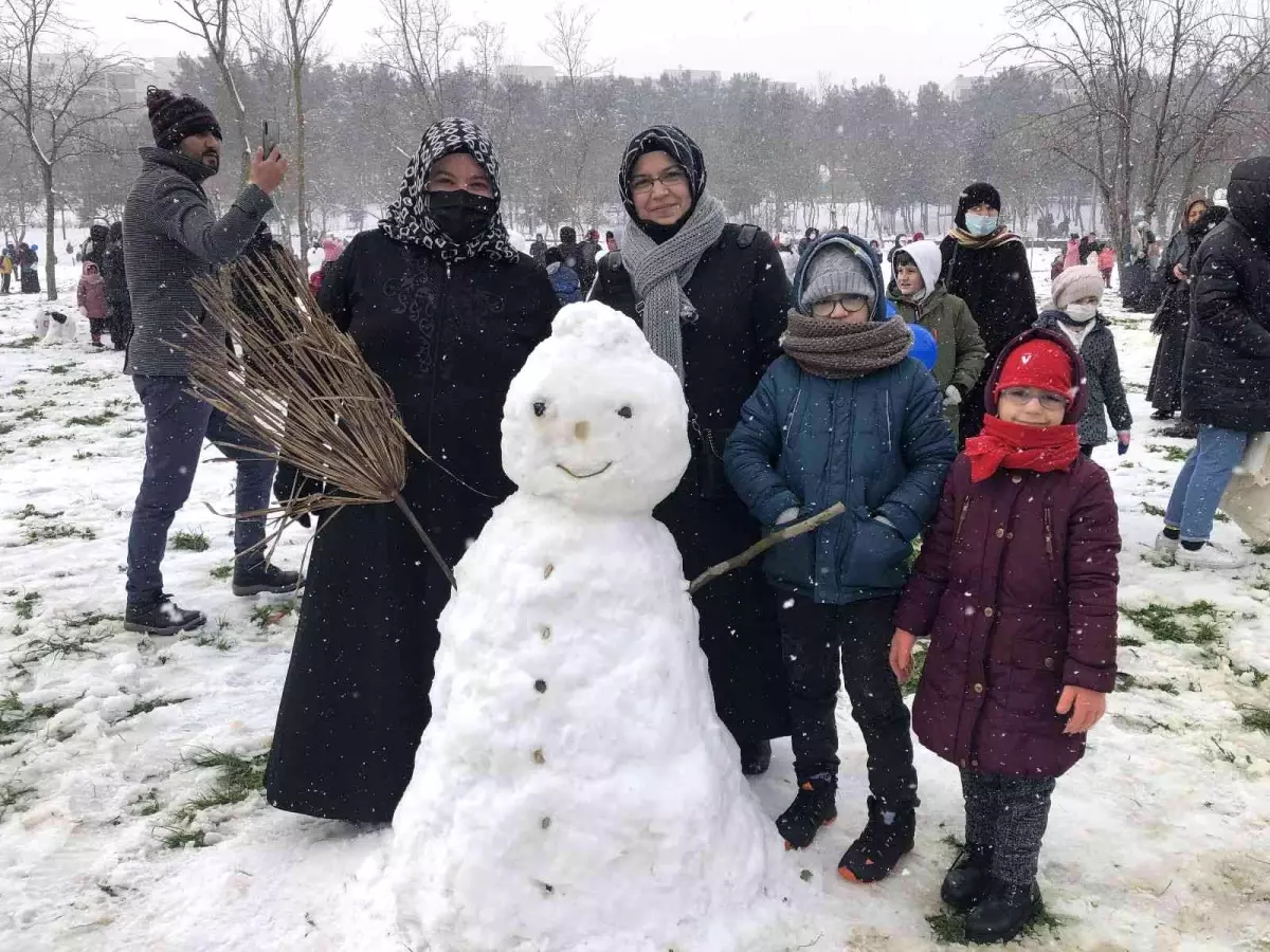 Esenler\'de "Kar Şöleni" etkinliği düzenledi