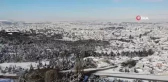 Gökyüzünün maviliği beyaz örtüyle buluştu