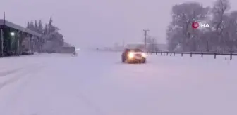 Gönen'de kar yağışı etkisini gösterdi